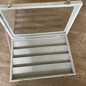 Never Used NWOT Jewelry Holder